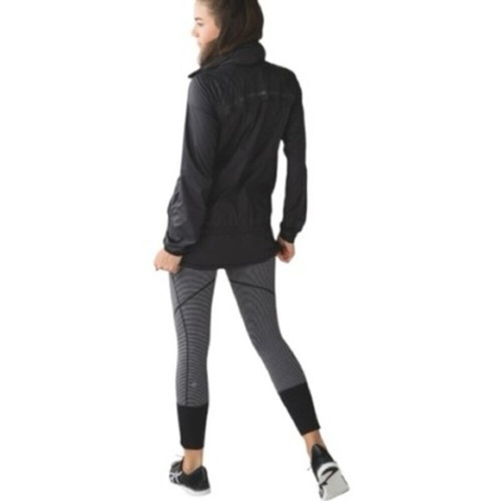 Lululemon Rebel Runner Crop Mini Pop Stripe Heathered Slate Black 4